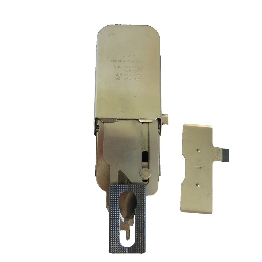 Vintage Singer Buttonholer 160506 w/5‎ Templates & Instructions Green Hard Case